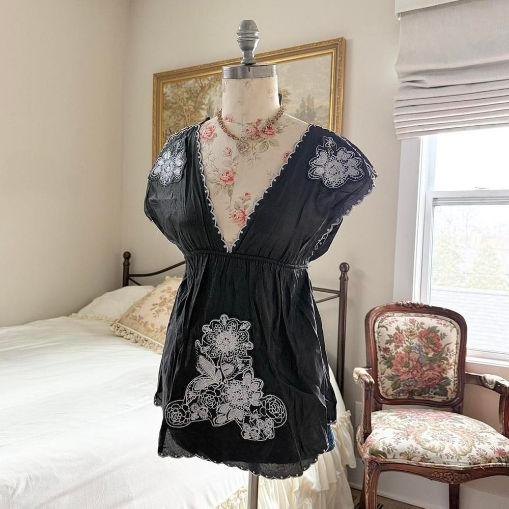 Black Floral Embroidered V-Neck Women's Blouse